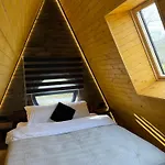 Chalet лісовий трикутник