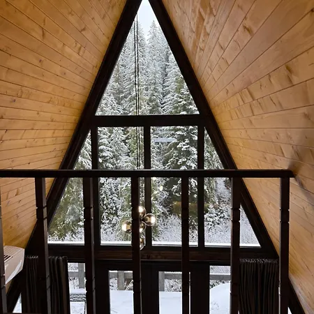 лісовий трикутник Σαλέ