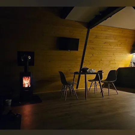 лісовий трикутник Chalet Mykulychyn