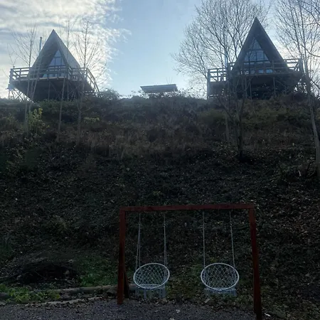 лісовий трикутник Σαλέ *