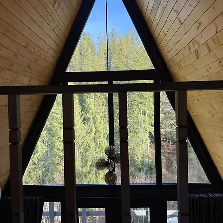 лісовий трикутник Σαλέ Mykulychyn