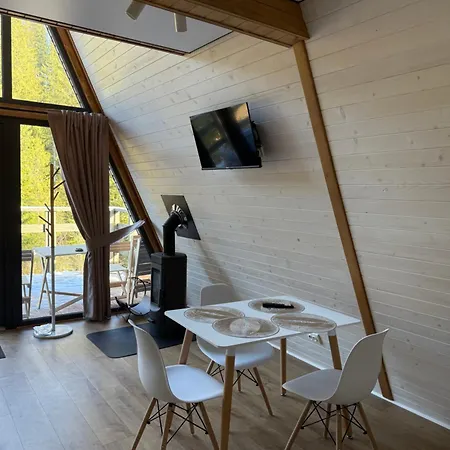 Σαλέ лісовий трикутник *